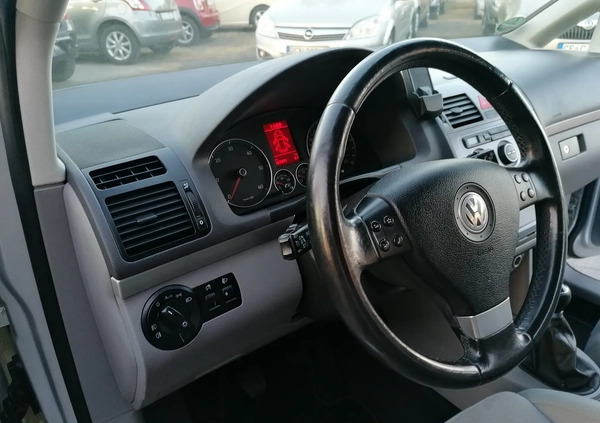 Volkswagen Touran cena 23000 przebieg: 187000, rok produkcji 2008 z Sokółka małe 497